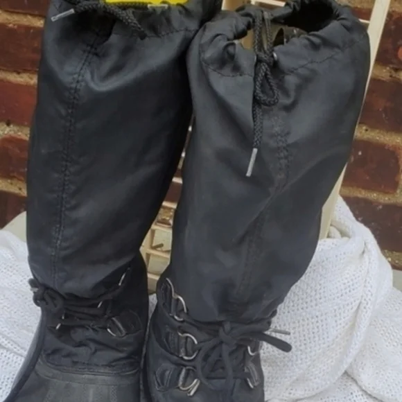 Sorel Snowbear lined black Waterproof snow boots with steel Shank 10
